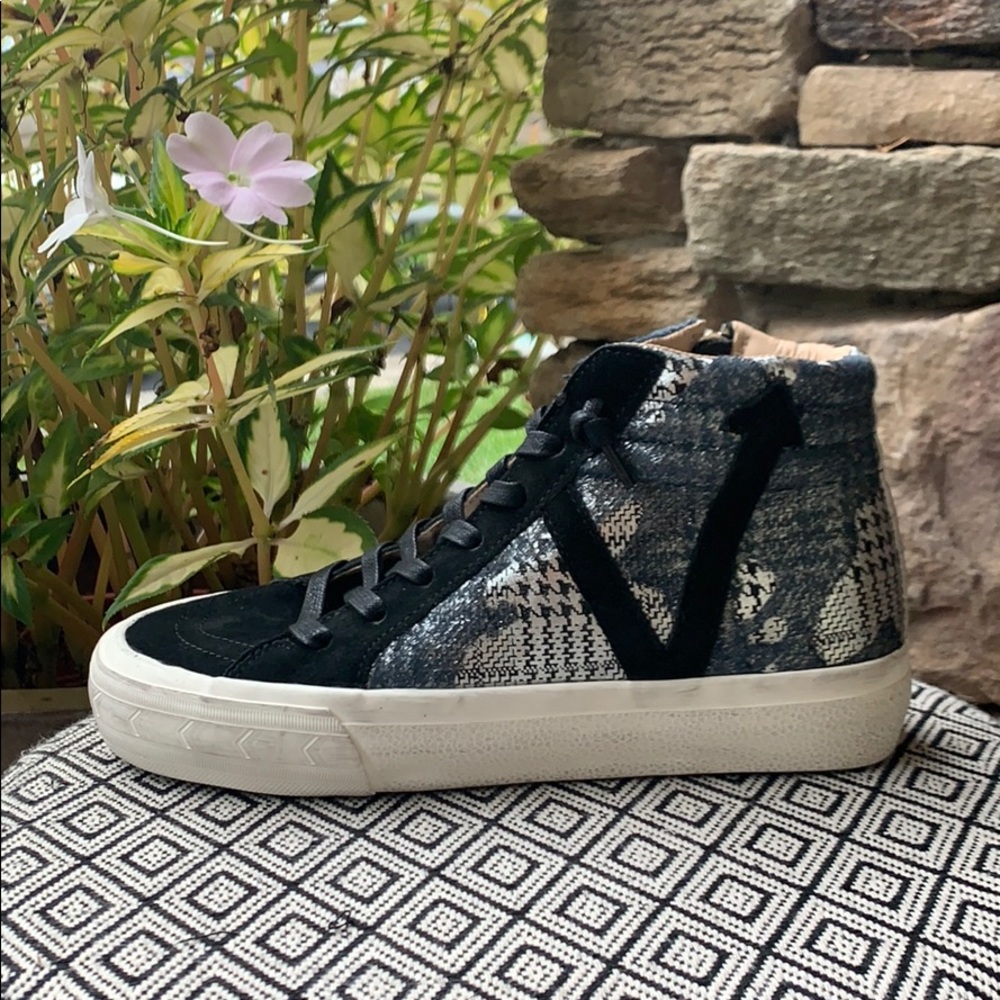 Vintage high top sneakers